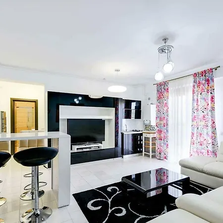Sns Apartament In Vila Sophia Mamaia Exterior photo