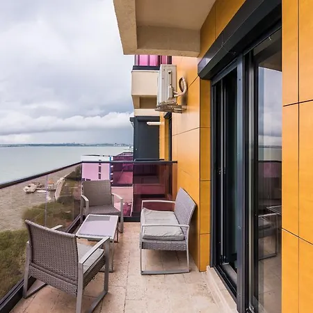 Sns Apartament In Vila Sophia Mamaia Exterior photo