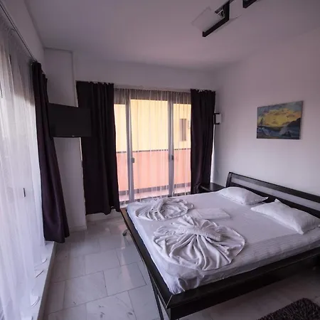 Sns Apartament In Vila Sophia Mamaia Exterior photo