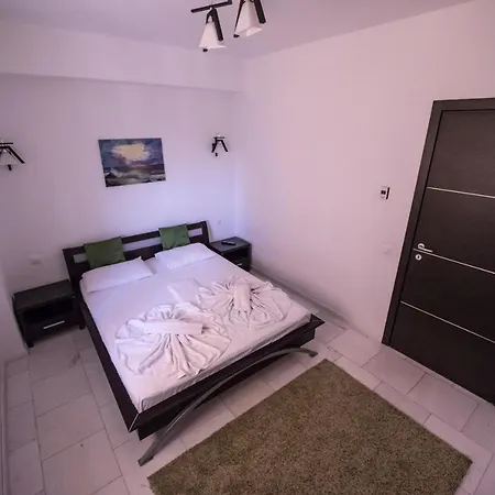 Sns Apartament In Vila Sophia Mamaia Exterior photo
