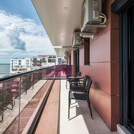 Sns Apartament In Vila Sophia Mamaia Exterior photo
